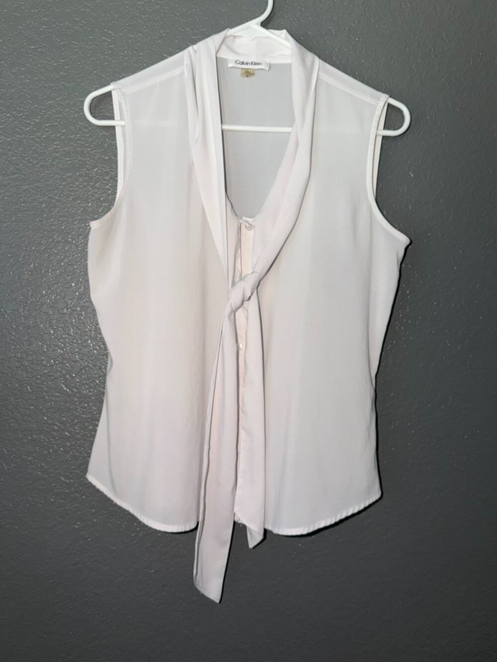 Calvin Klein Women’s Small White Sleeveless Tie Neck Blouse Button Front